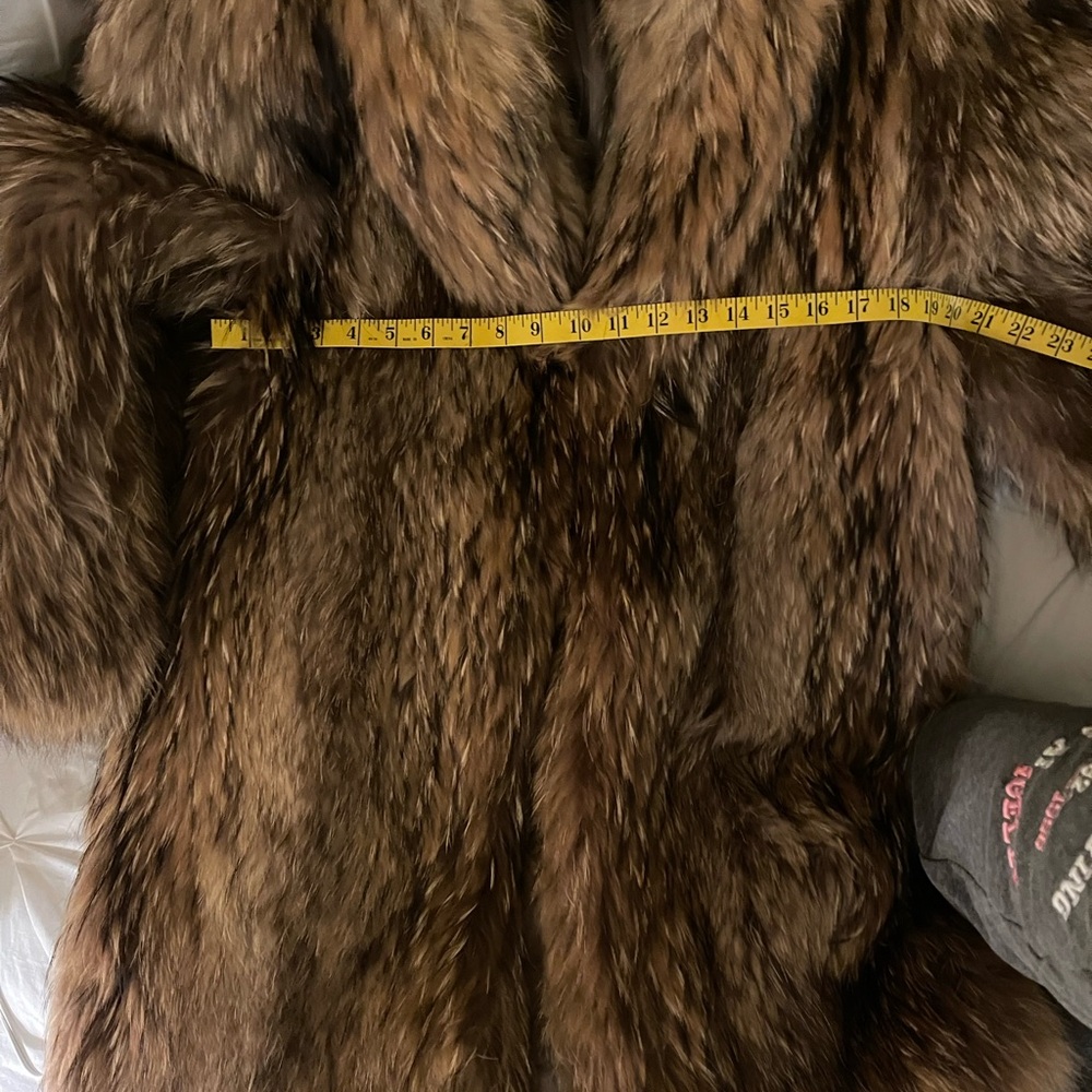 Fur coat - Picture 5 of 8